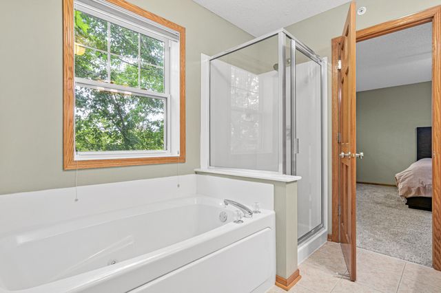 8304 Townsend Drive, Eden Prairie, MN 55344