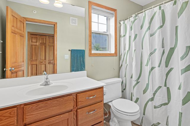 8304 Townsend Drive, Eden Prairie, MN 55344