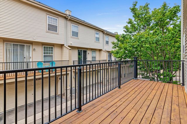 8304 Townsend Drive, Eden Prairie, MN 55344