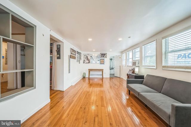 121 GABLE HILL ROAD, Levittown, PA 19057