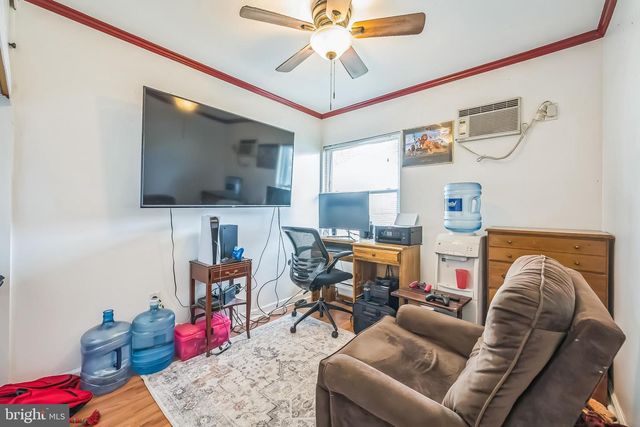 121 GABLE HILL ROAD, Levittown, PA 19057