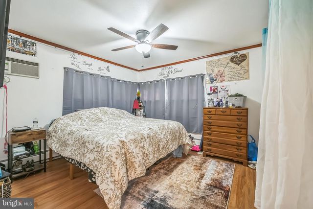 121 GABLE HILL ROAD, Levittown, PA 19057