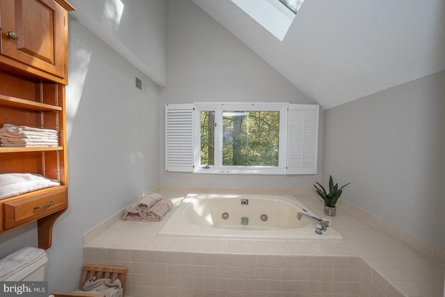 769 S WARREN AVE, Malvern, PA 19355