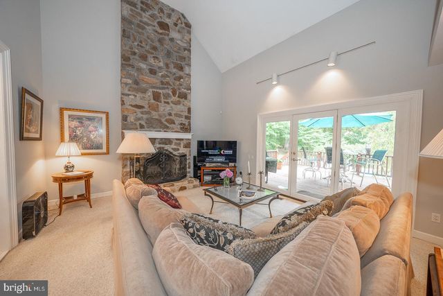 769 S WARREN AVE, Malvern, PA 19355