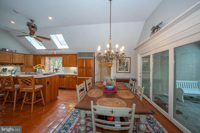 769 S WARREN AVE, Malvern, PA 19355