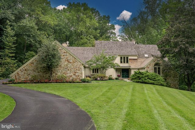 769 S WARREN AVE, Malvern, PA 19355