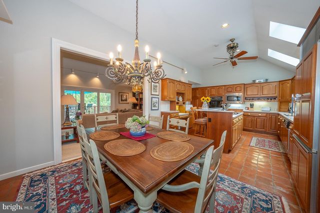 769 S WARREN AVE, Malvern, PA 19355