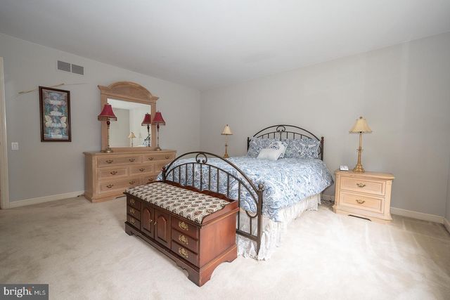 769 S WARREN AVE, Malvern, PA 19355