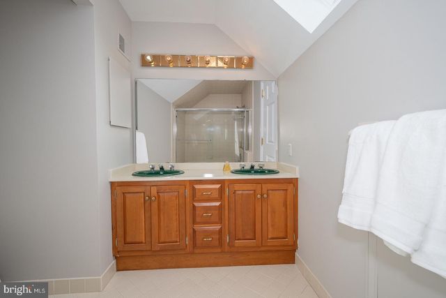 769 S WARREN AVE, Malvern, PA 19355