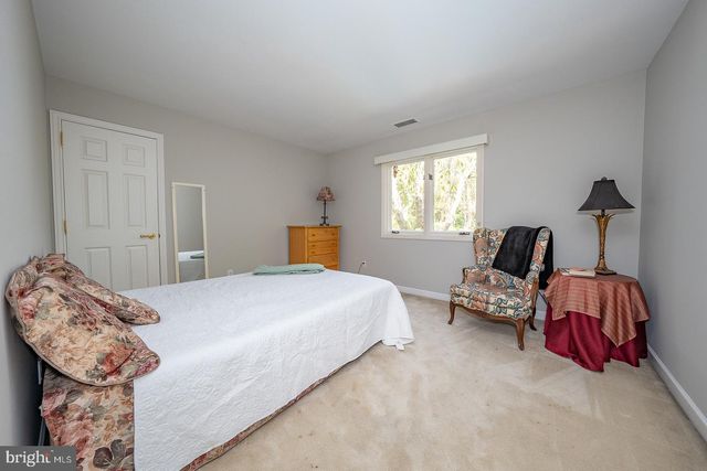 769 S WARREN AVE, Malvern, PA 19355