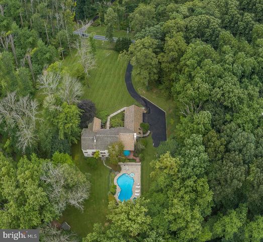 769 S WARREN AVE, Malvern, PA 19355