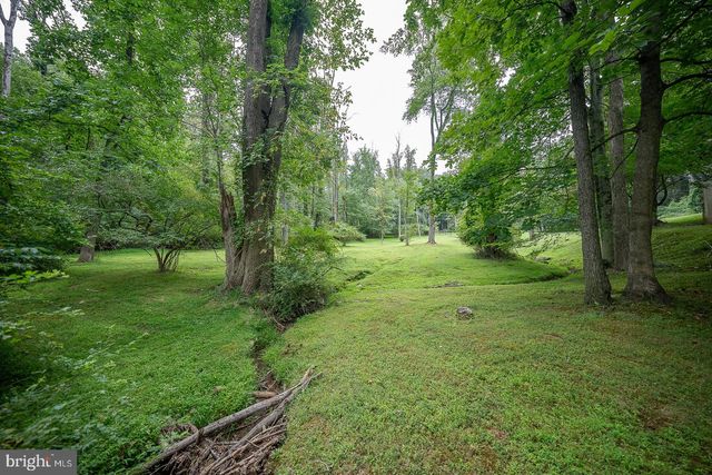 769 S WARREN AVE, Malvern, PA 19355