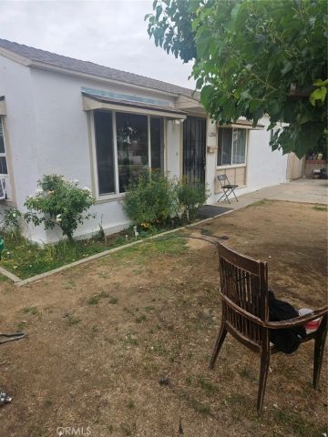 1206 Crawford, Bakersfield, CA 93305