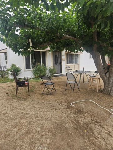 1206 Crawford, Bakersfield, CA 93305