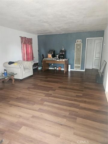 1206 Crawford, Bakersfield, CA 93305