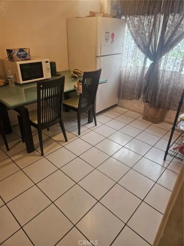 1206 Crawford, Bakersfield, CA 93305