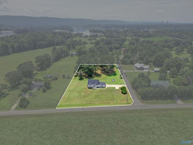 198 County Road 46, Hollywood, AL 35752