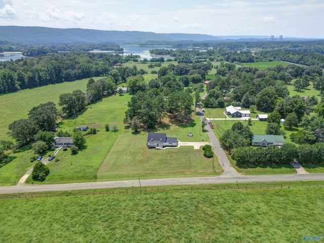 198 County Road 46, Hollywood, AL 35752