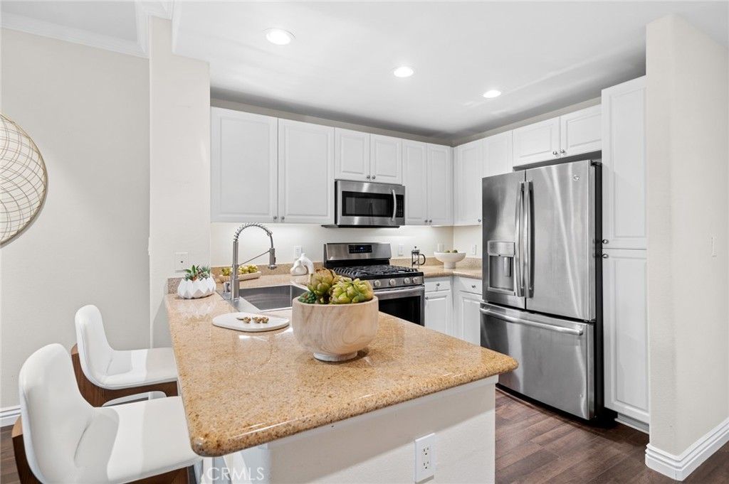 2147 Watermarke Place, Irvine, CA 92612 — photo 3