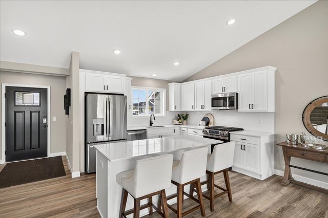 787 Yellowcrest Street SW, Delano, MN 55328