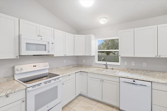 8372 SE 156TH STREET, Summerfield, FL 34491