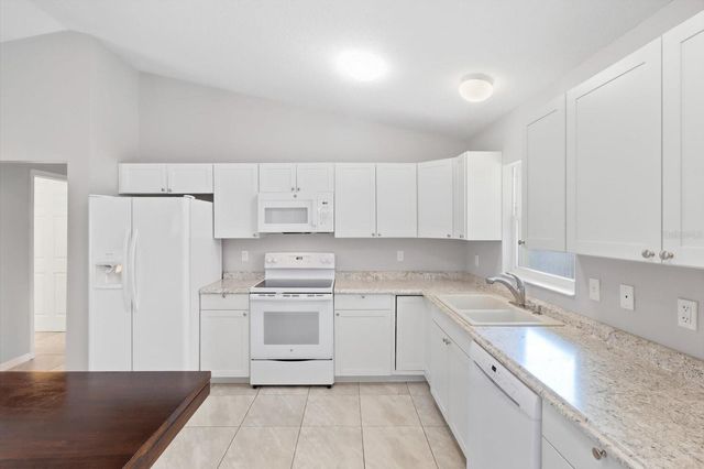 8372 SE 156TH STREET, Summerfield, FL 34491
