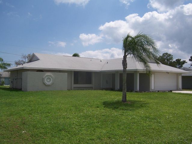 2163 SE Shelter Drive, Port St Lucie, FL 34952