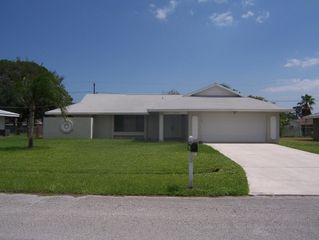 2163 SE Shelter Drive, Port St Lucie, FL 34952
