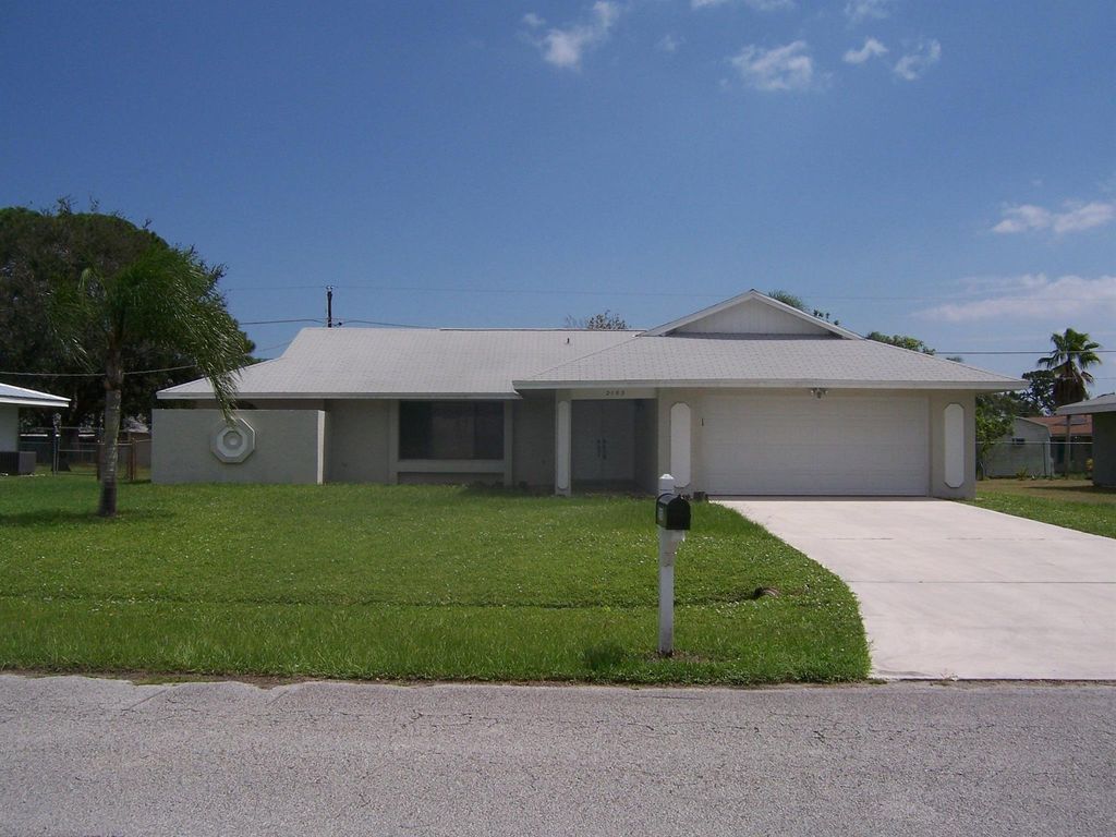 2163 SE Shelter Drive, Port St Lucie, FL 34952