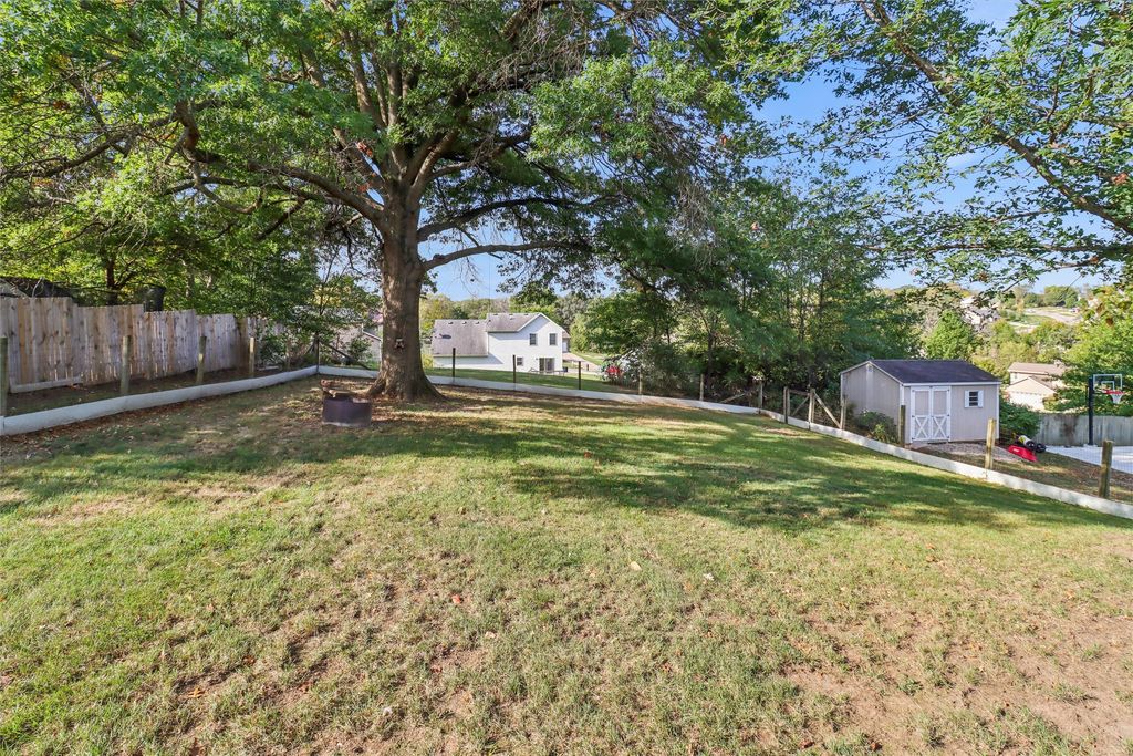 1107 Ann Parkway, Indianola, IA 50125