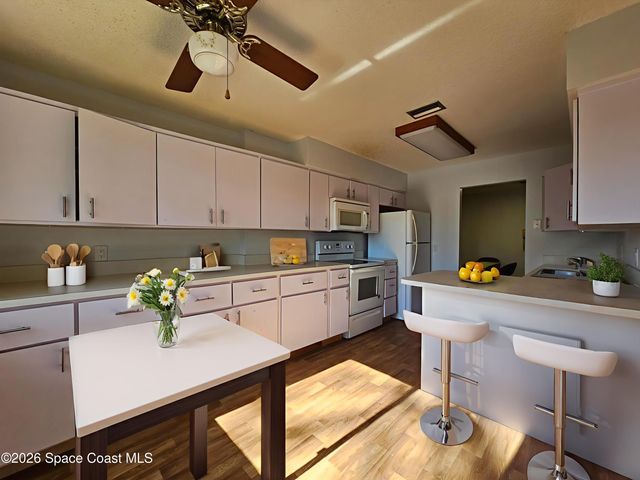 9002 Brighton Court 2e, West Melbourne, FL 32904