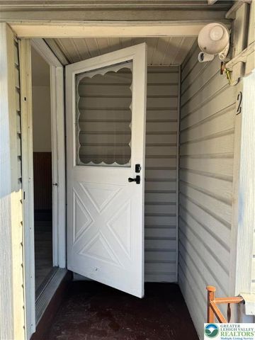 516 Heckman Avenue, Nazareth Boro, PA 18064