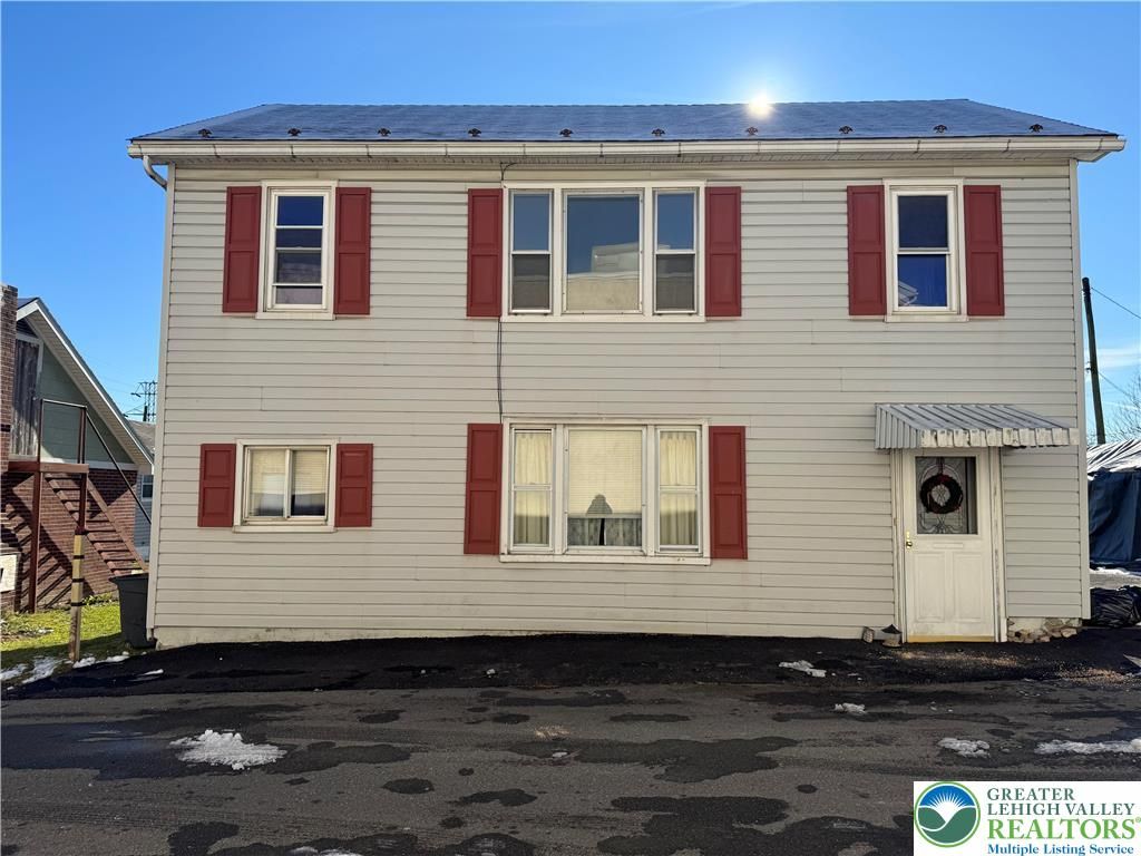 516 Heckman Avenue, Nazareth Boro, PA 18064