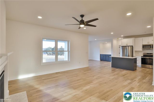 448 Long Lane Road, Lehigh Twp, PA 18088