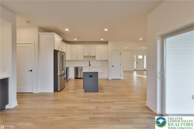 448 Long Lane Road, Lehigh Twp, PA 18088