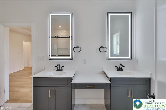 448 Long Lane Road, Lehigh Twp, PA 18088