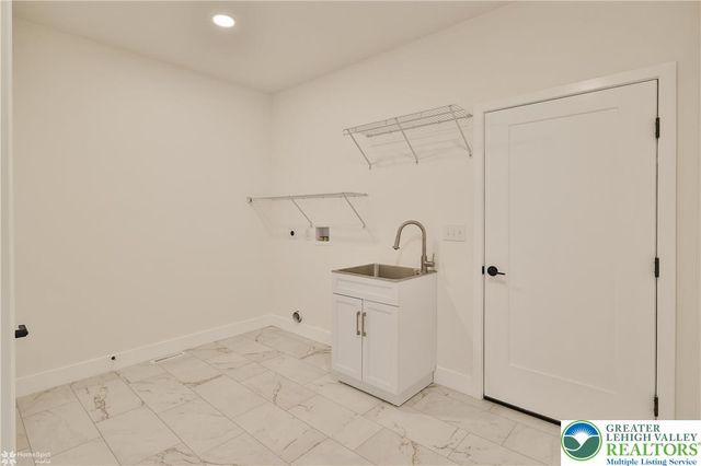 448 Long Lane Road, Lehigh Twp, PA 18088