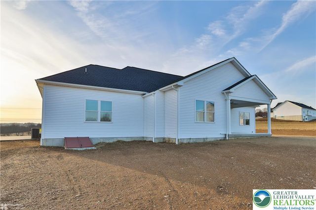 448 Long Lane Road, Lehigh Twp, PA 18088