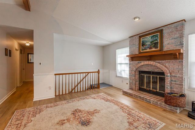 7012 Chalkstone Road, Oakville, MO 63129