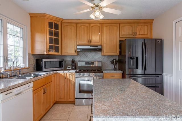 7012 Chalkstone Road, Oakville, MO 63129