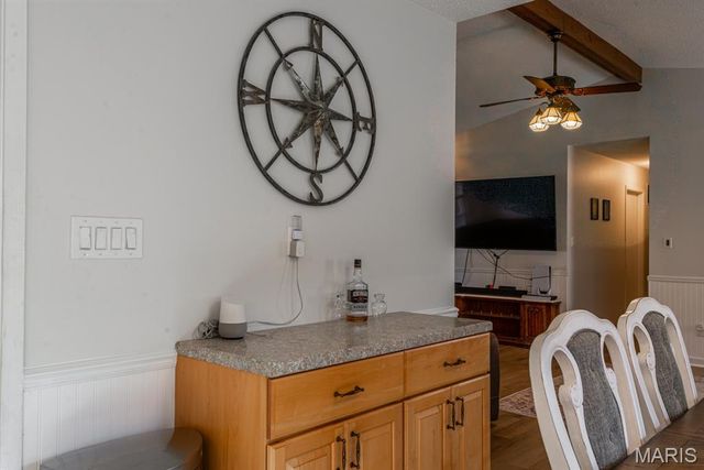 7012 Chalkstone Road, Oakville, MO 63129