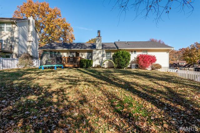 7012 Chalkstone Road, Oakville, MO 63129