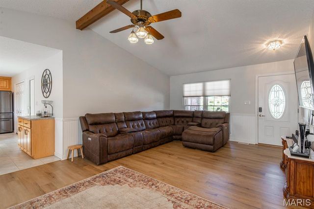 7012 Chalkstone Road, Oakville, MO 63129