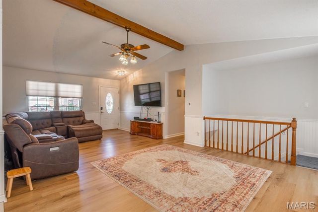 7012 Chalkstone Road, Oakville, MO 63129