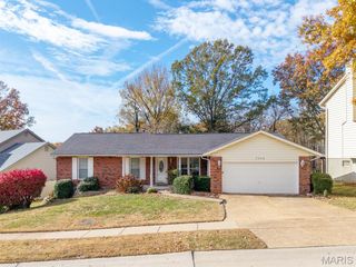 7012 Chalkstone Road, Oakville, MO 63129