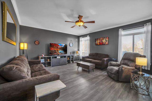 711 Blossom Court, Oswego, IL 60543