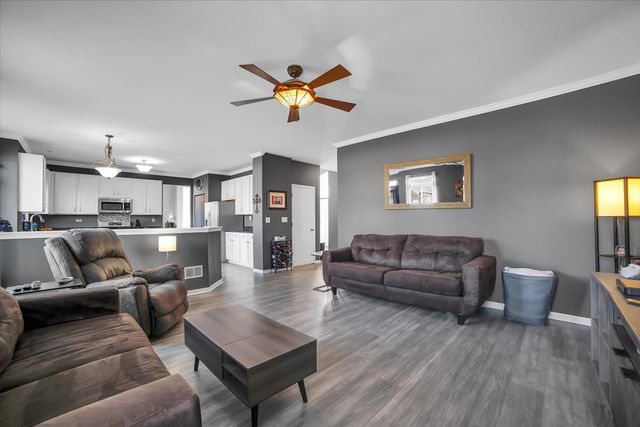 711 Blossom Court, Oswego, IL 60543