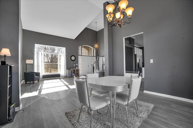 711 Blossom Court, Oswego, IL 60543