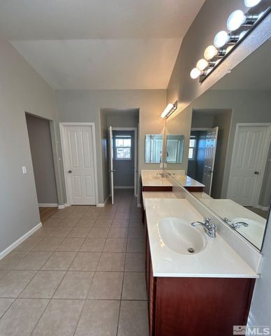 589 Panama Drive, Sparks, NV 89436