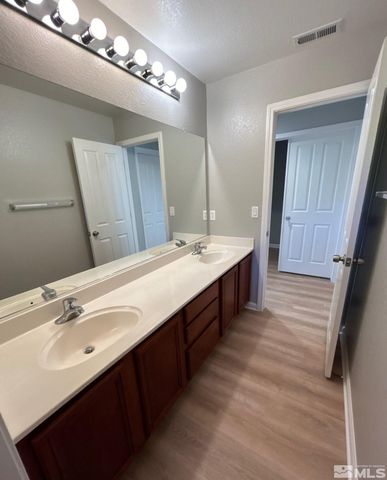 589 Panama Drive, Sparks, NV 89436